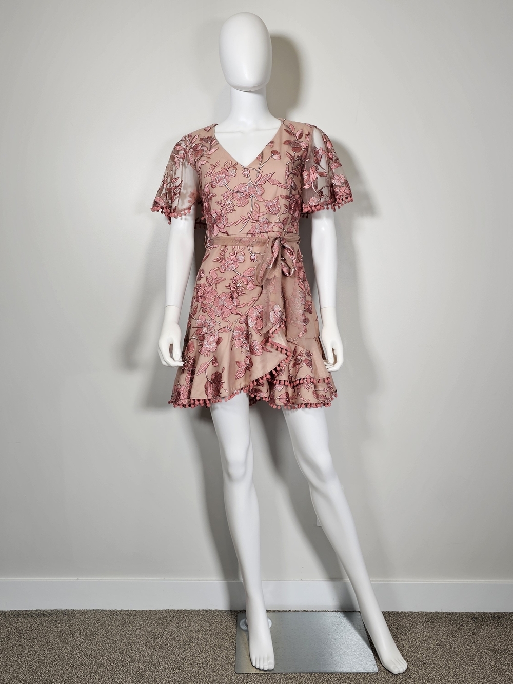 Two Sisters NWT Embroidered Pink Floral Tie-Waist Mini Dress Sz 4